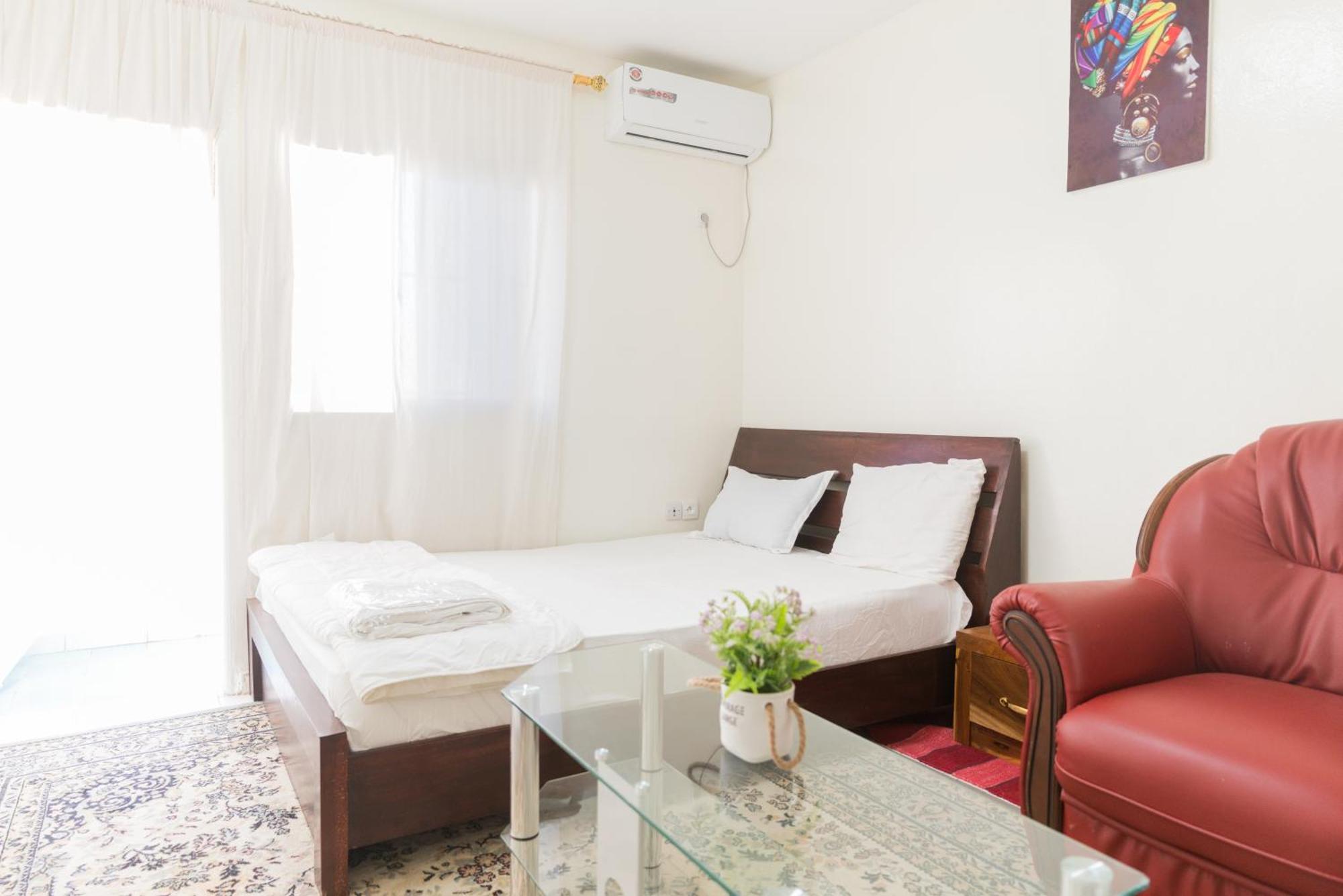 Residence Kane Diallo- Appartements Elegants Et Centraux A דקר מראה חיצוני תמונה